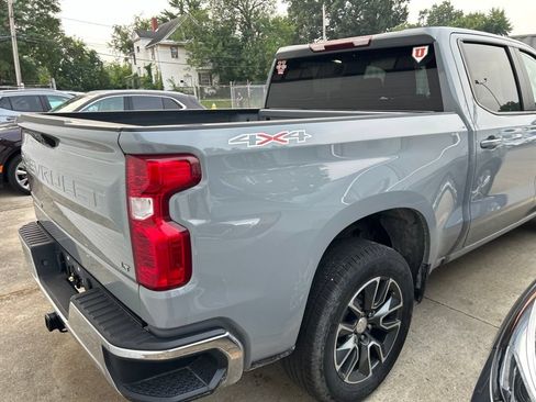 Used 2024 Chevrolet Silverado 1500 LT AWD/4WD image 6