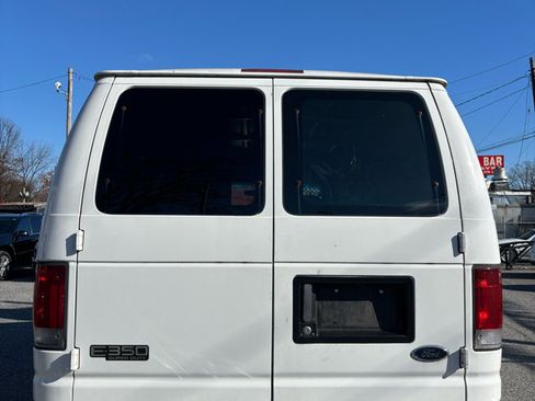 Used 2003 Ford E-350 and Econoline 350 Extended Super Duty image 2