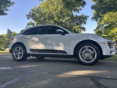 Used 2018 Porsche Macan S AWD/4WD image 7