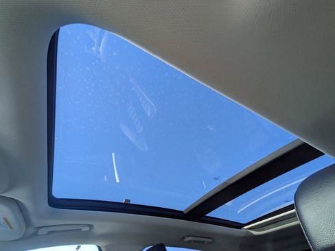 Certified 2024 Ford Edge SEL w/ Convenience Package image 25