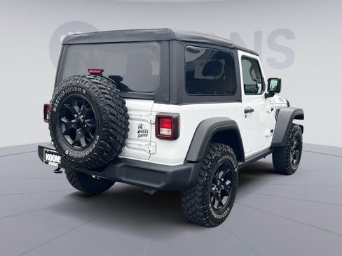 Used 2022 Jeep Wrangler Sport AWD/4WD image 7