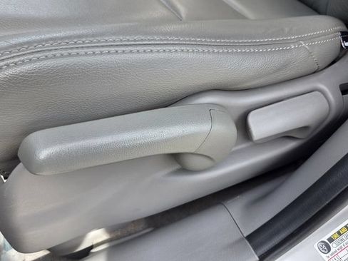 Used 2010 Honda CR-V LX image 17
