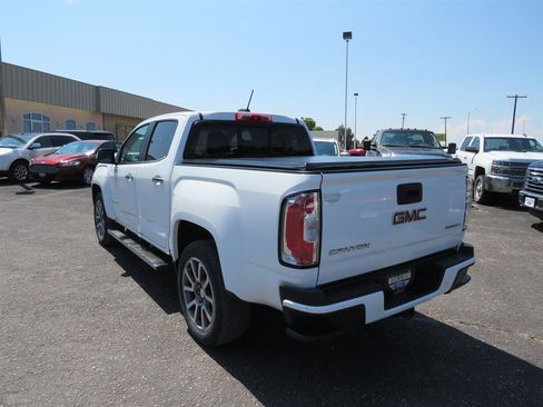 Used 2019 GMC Canyon Denali image 3