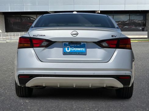 Used 2023 Nissan Altima 2.5 SV FWD image 8