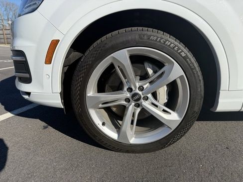 Used 2019 Audi Q7 3.0T Prestige w/ Prestige Package image 16