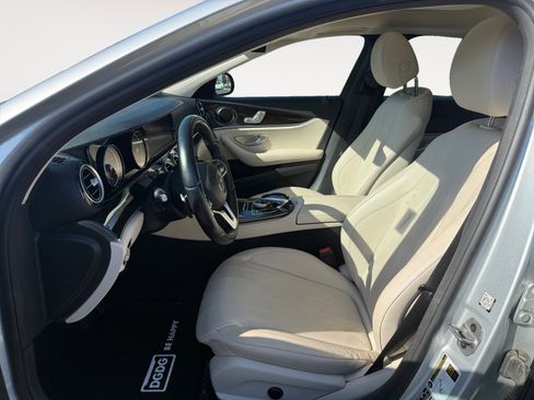 Used 2020 Mercedes-Benz E 350 Sedan image 10