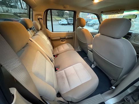 Used 2005 Ford Explorer Sport Trac XLS image 17