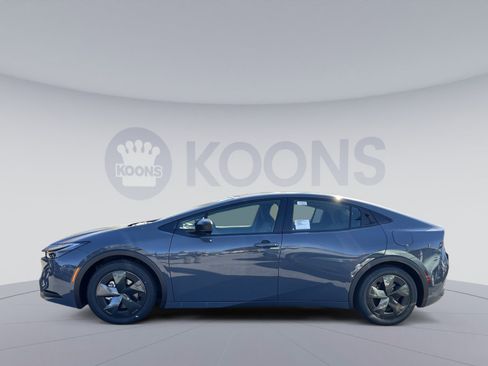 New 2026 Toyota Prius Plug-In Hybrid image 2