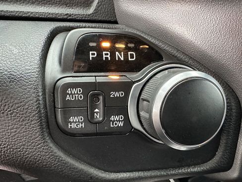 Used 2019 RAM 1500 Big Horn image 40