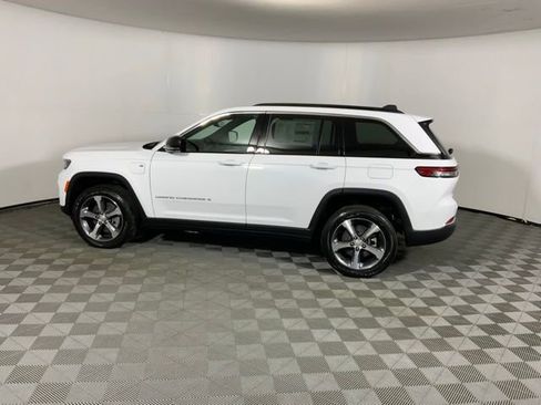 Used 2024 Jeep Grand Cherokee Limited 4xe w/ Luxury Tech Group II image 10