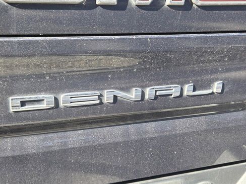 Used 2021 GMC Sierra 1500 Denali w/ Denali Ultimate Package image 18