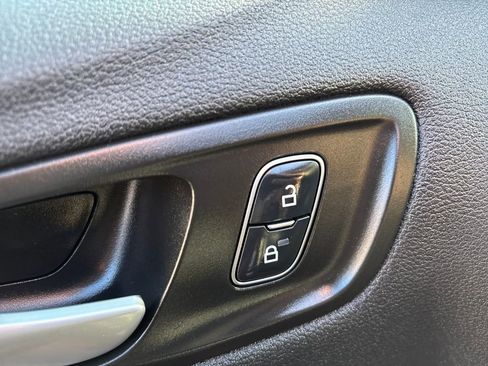 Used 2018 Ford Escape SEL image 13