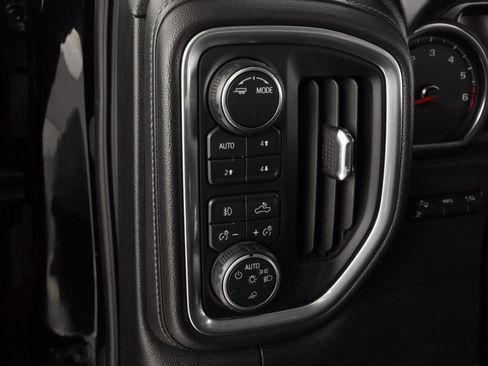 Used 2020 Chevrolet Silverado 1500 LTZ w/ LTZ Plus Package image 33