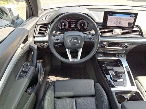 Certified 2025 Audi Q5 Prestige image 11