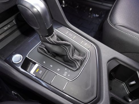 Used 2021 Volkswagen Tiguan SE R-Line image 20