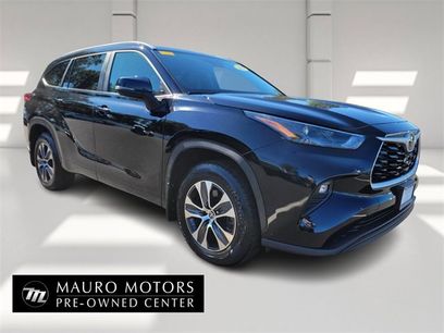 Used 2023 Toyota Highlander XLE