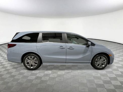 New 2026 Honda Odyssey Touring image 7