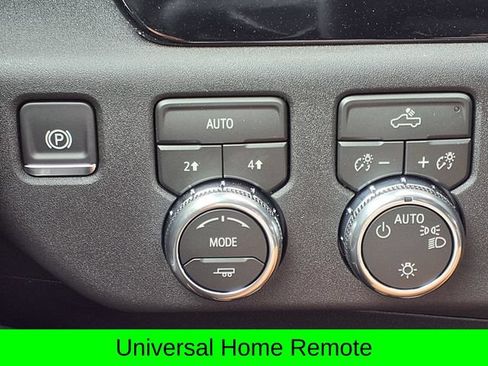 New 2026 GMC Sierra 1500 SLE w/ Preferred Package AWD/4WD image 16