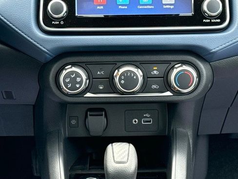 New 2025 Nissan Versa SV w/ Trunk Package image 22