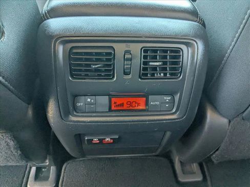 Used 2019 Nissan Pathfinder S image 16