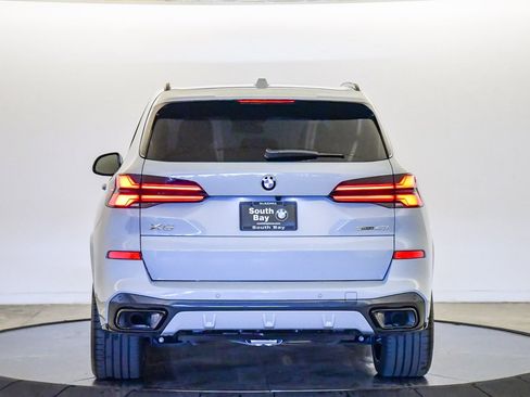 Used 2026 BMW X5 sDrive40i w/ M Sport Package image 3