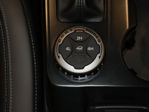 New 2025 Ford Bronco Outer Banks image 25