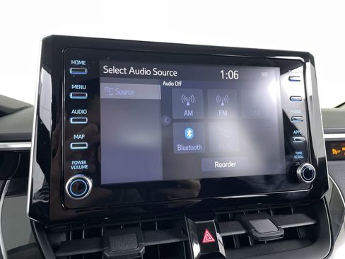 Used 2020 Toyota Corolla LE image 14