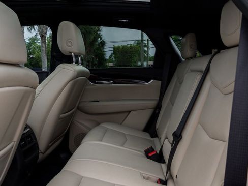 Used 2018 Cadillac XT5 Premium Luxury image 21