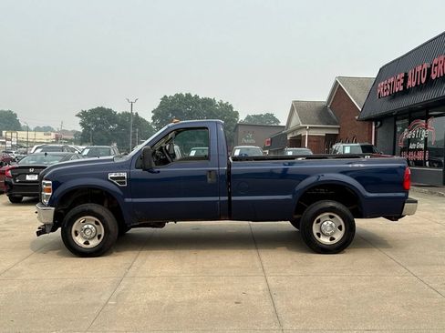 Used 2010 Ford F250 XLT AWD/4WD image 3