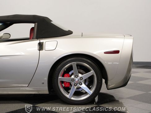 Used 2006 Chevrolet Corvette 3LT Convertible w/ Preferred Equipment Group image 24