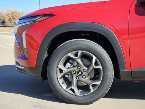 New 2026 Chevrolet Trax LT image 12