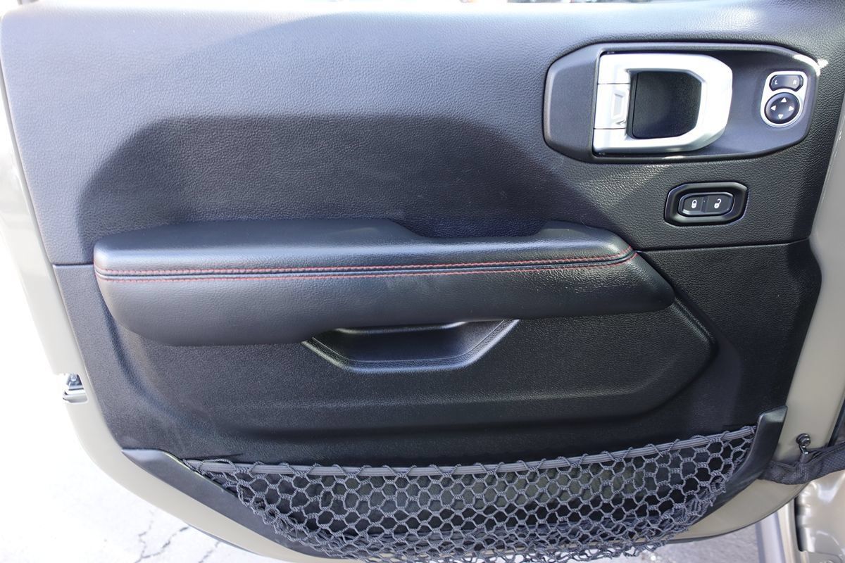 Used 2020 Jeep Gladiator Rubicon AWD/4WD image 15