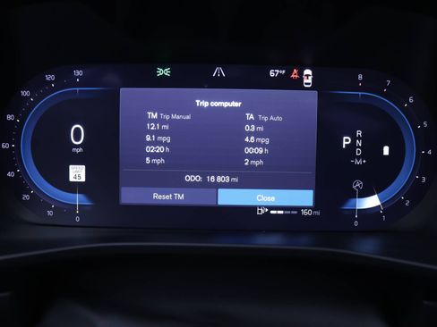 Certified 2024 Volvo XC40 B5 Plus w/ Protection Package Premier image 25