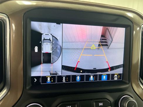 Used 2023 Chevrolet Silverado 2500 High Country image 15