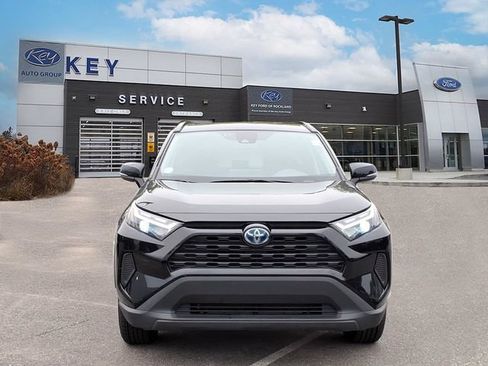 Used 2024 Toyota RAV4 LE AWD/4WD image 2