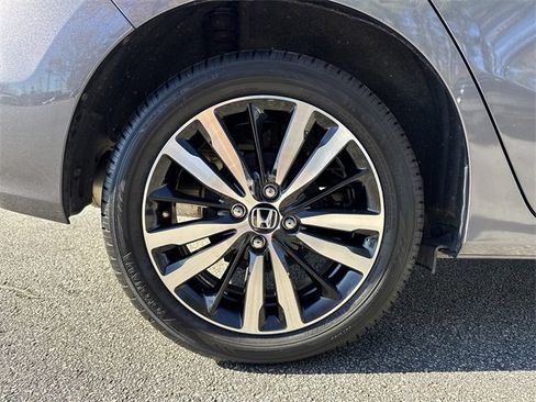 Used 2020 Honda Fit EX image 17