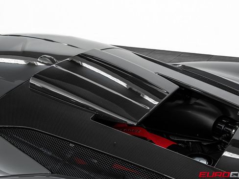 Used 2020 Ferrari F8 Tributo image 23