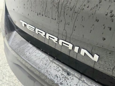 Used 2022 GMC Terrain SLE w/ Driver Convenience Package AWD/4WD image 17