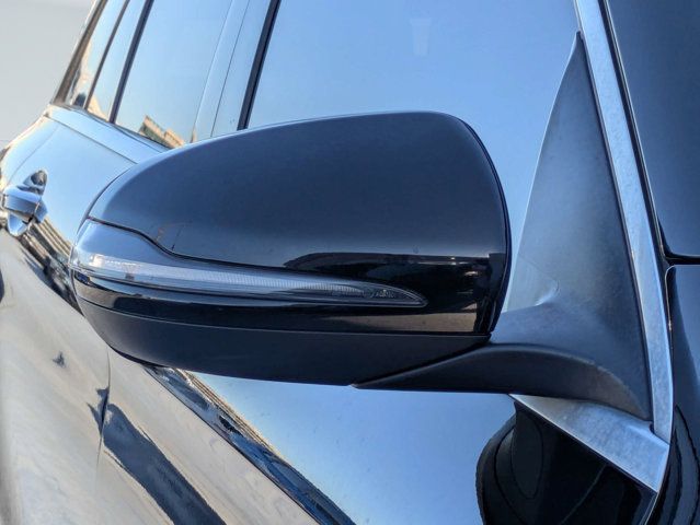 Used 2019 Mercedes-Benz GLC 300 4MATIC image 11