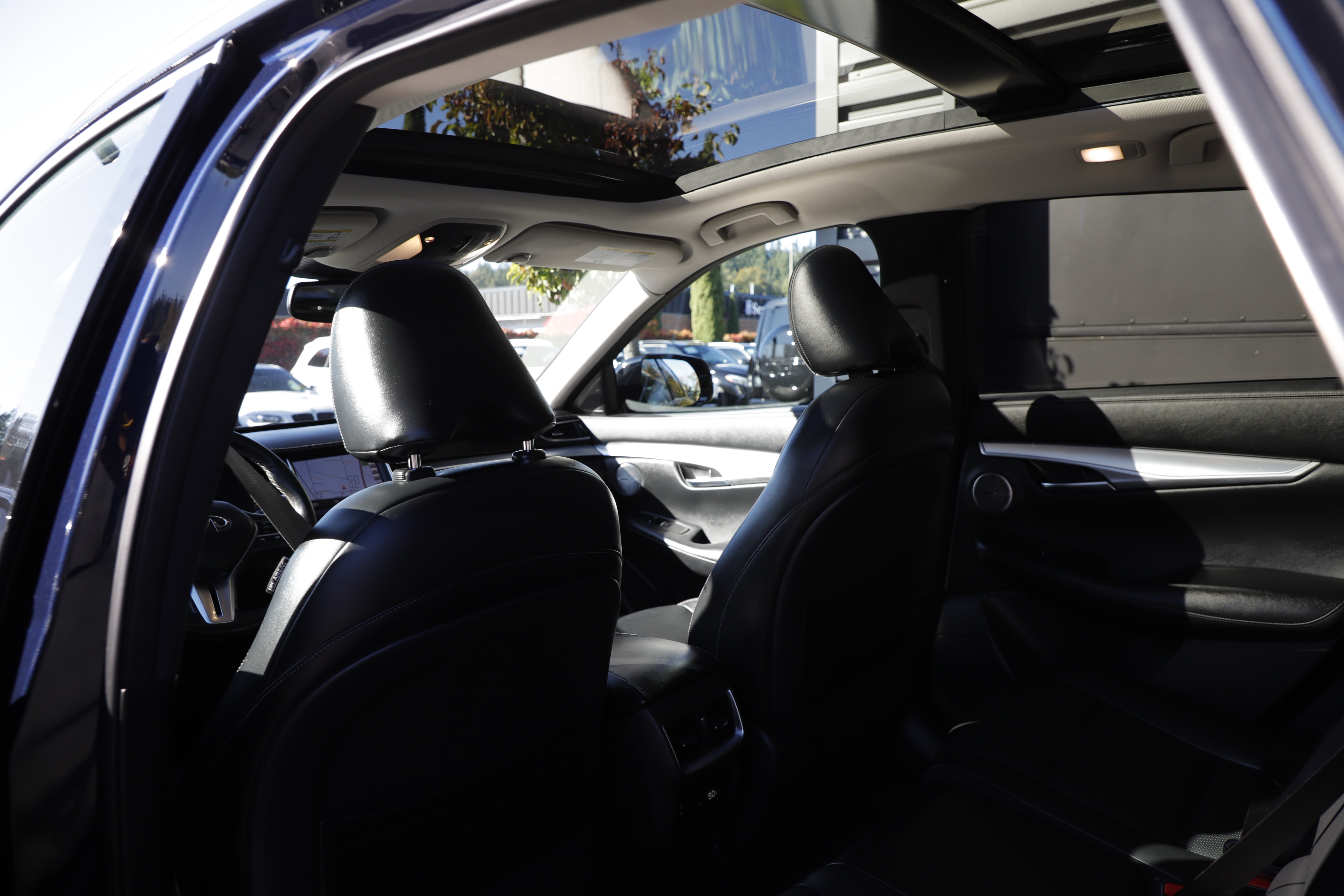 Used 2019 INFINITI QX50 Essential w/ Premium Heat Package AWD/4WD image 17