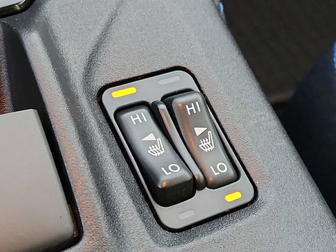 Used 2019 Subaru Crosstrek Hybrid w/ Moonroof Package w/Navigation image 24