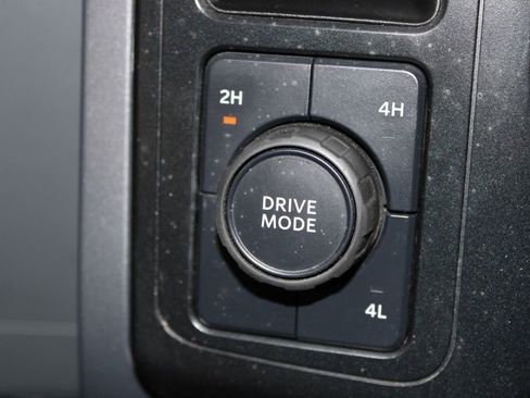 Used 2023 Ford F150 XLT image 32