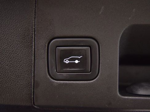 Used 2020 Cadillac XT5 Premium Luxury FWD image 39