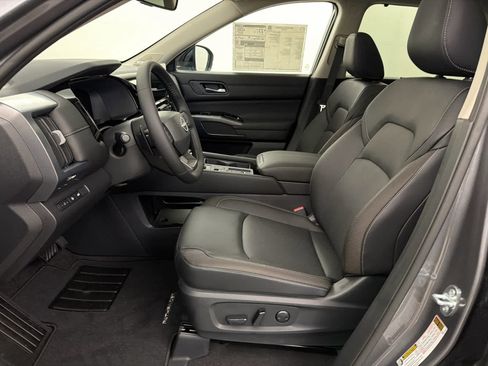 New 2026 Nissan Pathfinder SL w/ SL Premium Package FWD image 15