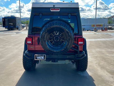 Used 2021 Jeep Wrangler Unlimited Rubicon AWD/4WD image 5