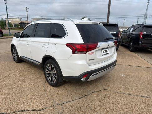 Used 2019 Mitsubishi Outlander ES AWD/4WD image 3