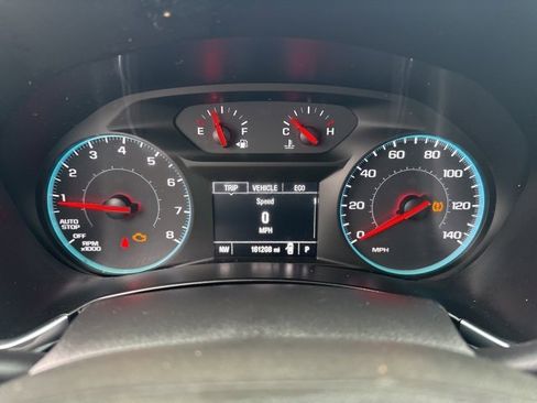 Used 2018 Chevrolet Equinox LT image 22