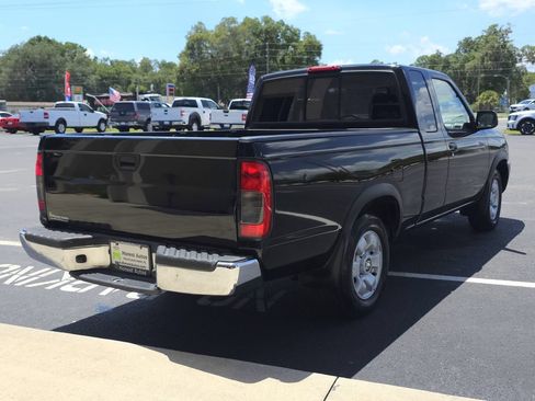 Used 2000 Nissan Frontier XE RWD image 5