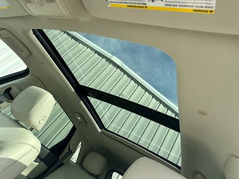 Certified 2025 Cadillac XT5 Premium Luxury w/ Technology Package FWD image 33