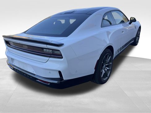 Used 2025 Dodge Charger Daytona Scat Pack w/ Track Pack AWD/4WD image 4